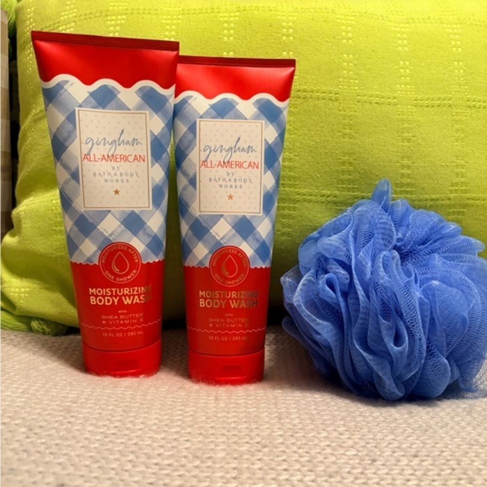 NWT Bath & Body Works Gingham All American Body Wash and Loofah Sponge